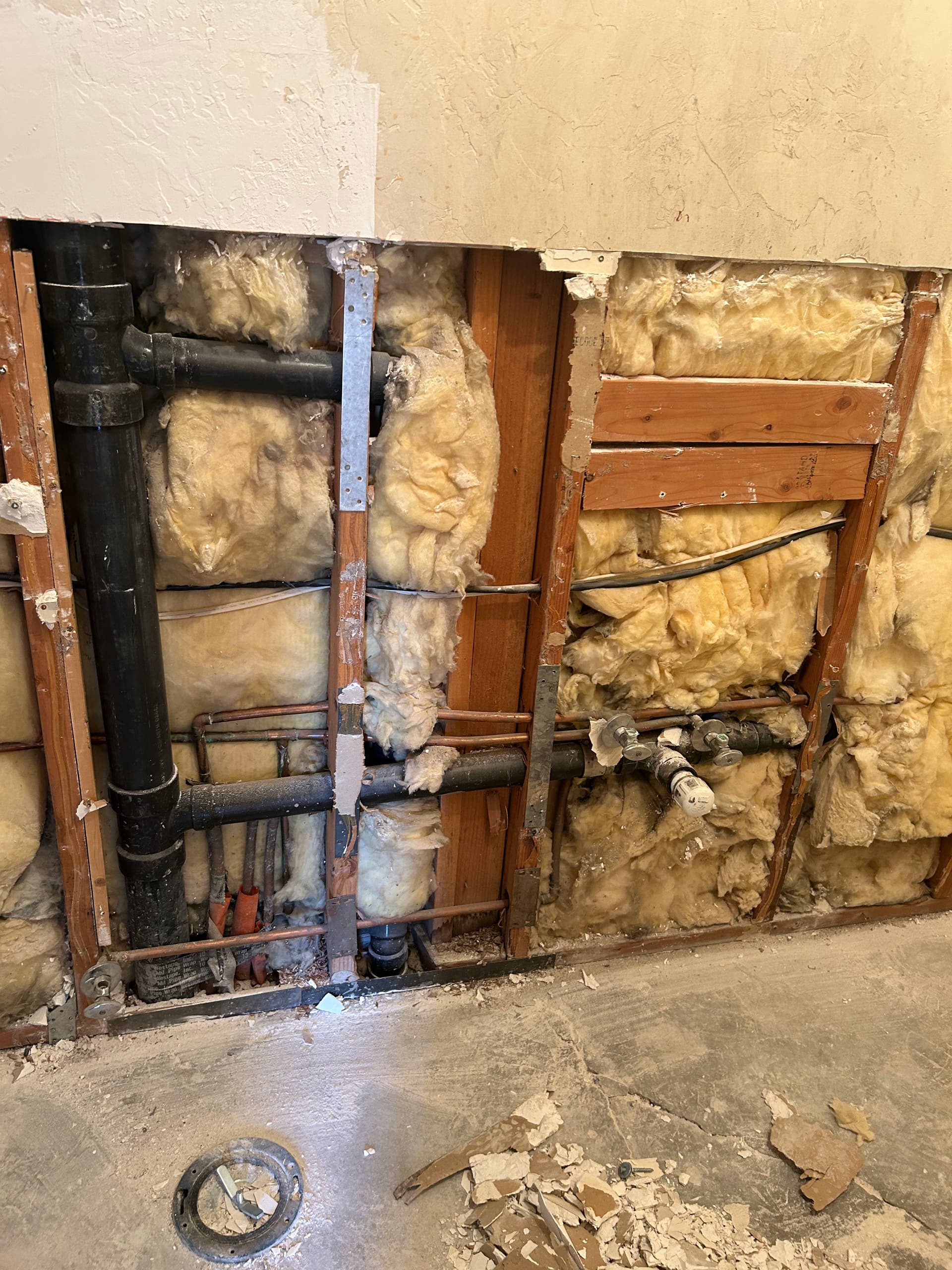 Gallery photos for Sink and Faucet Installation for a Laundry Room Makeover: Image #2